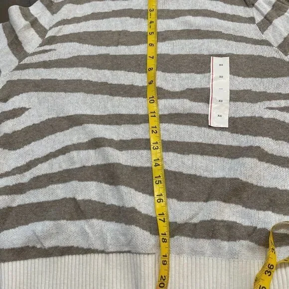 NWT A New Day Beige & Brown Animal Striped Sweater - Picture 5 of 6